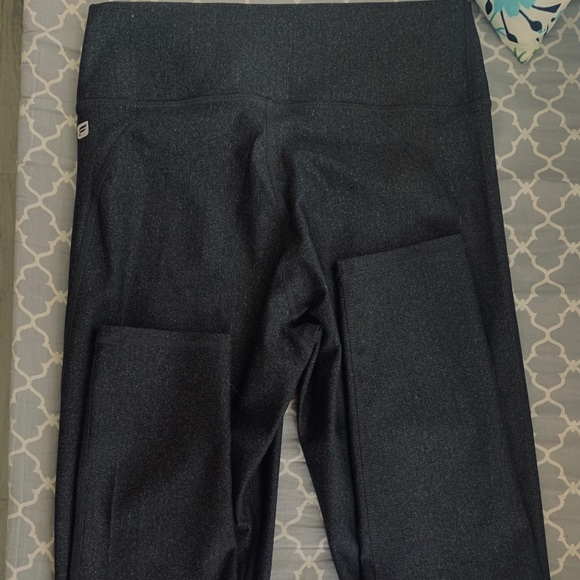 Fabletics leggings - Picture 2 of 3